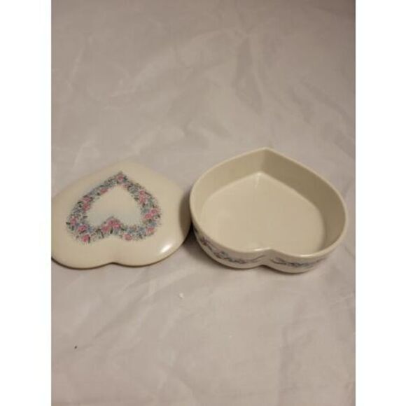 Otagiri Japanese Romance Heart-shaped Trinket Box Floral Creative Collection - Picture 5 of 12